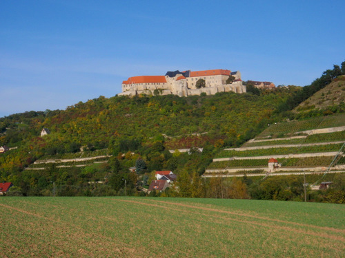 Fortress or monastery above the town of Nißmitz.